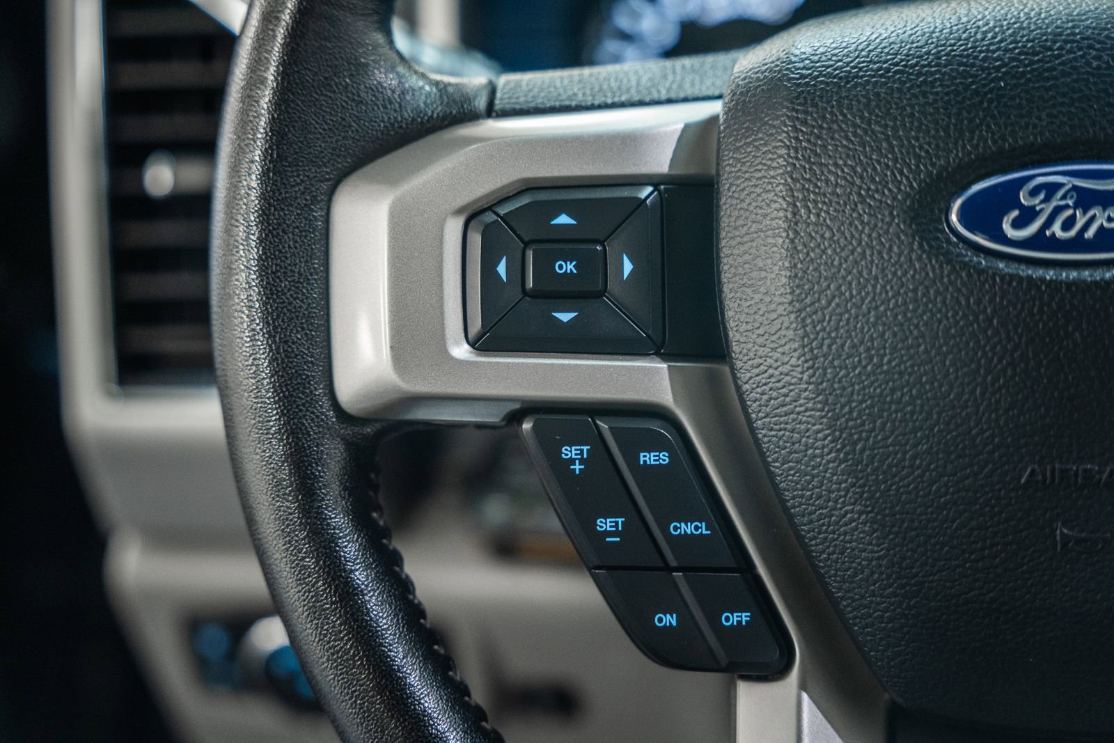 Certified 2020 Ford F150 Lariat image 43