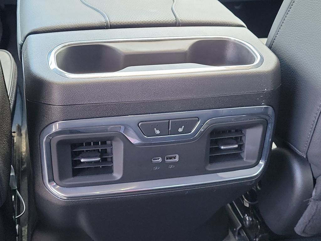 Used 2025 GMC Sierra 1500 Denali AWD/4WD image 18