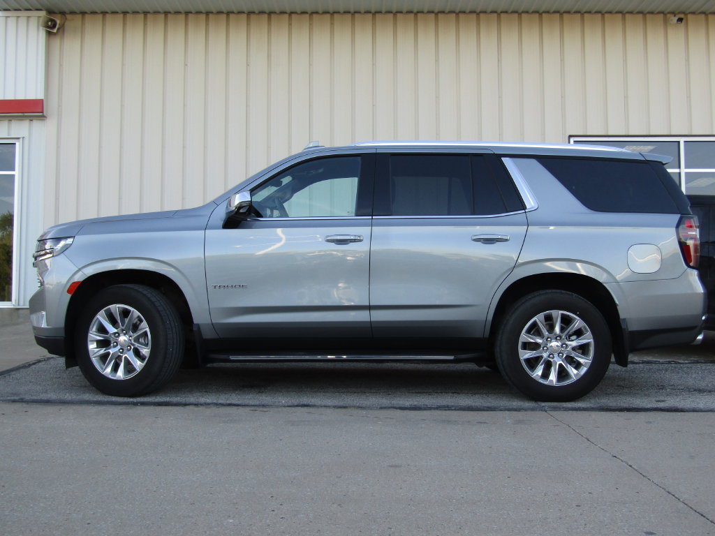 Used 2024 Chevrolet Tahoe Premier AWD/4WD image 11