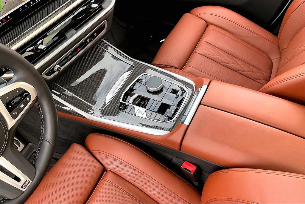 Used 2025 BMW X7 M60i w/ Climate Comfort Package AWD/4WD image 14