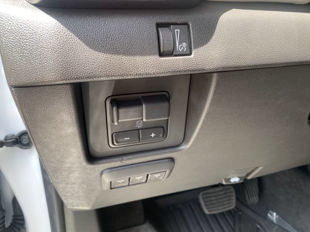 Used 2024 GMC Canyon AT4X w/ AT4X AEV Edition AWD/4WD image 17