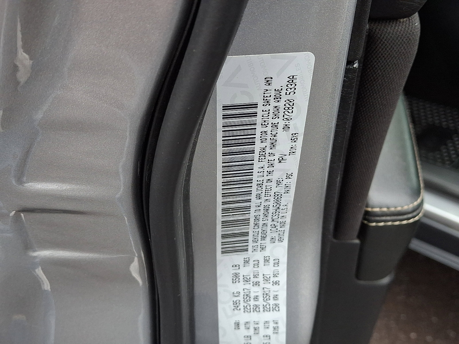 Used 2017 Jeep Cherokee Latitude w/ Cold Weather Group image 27