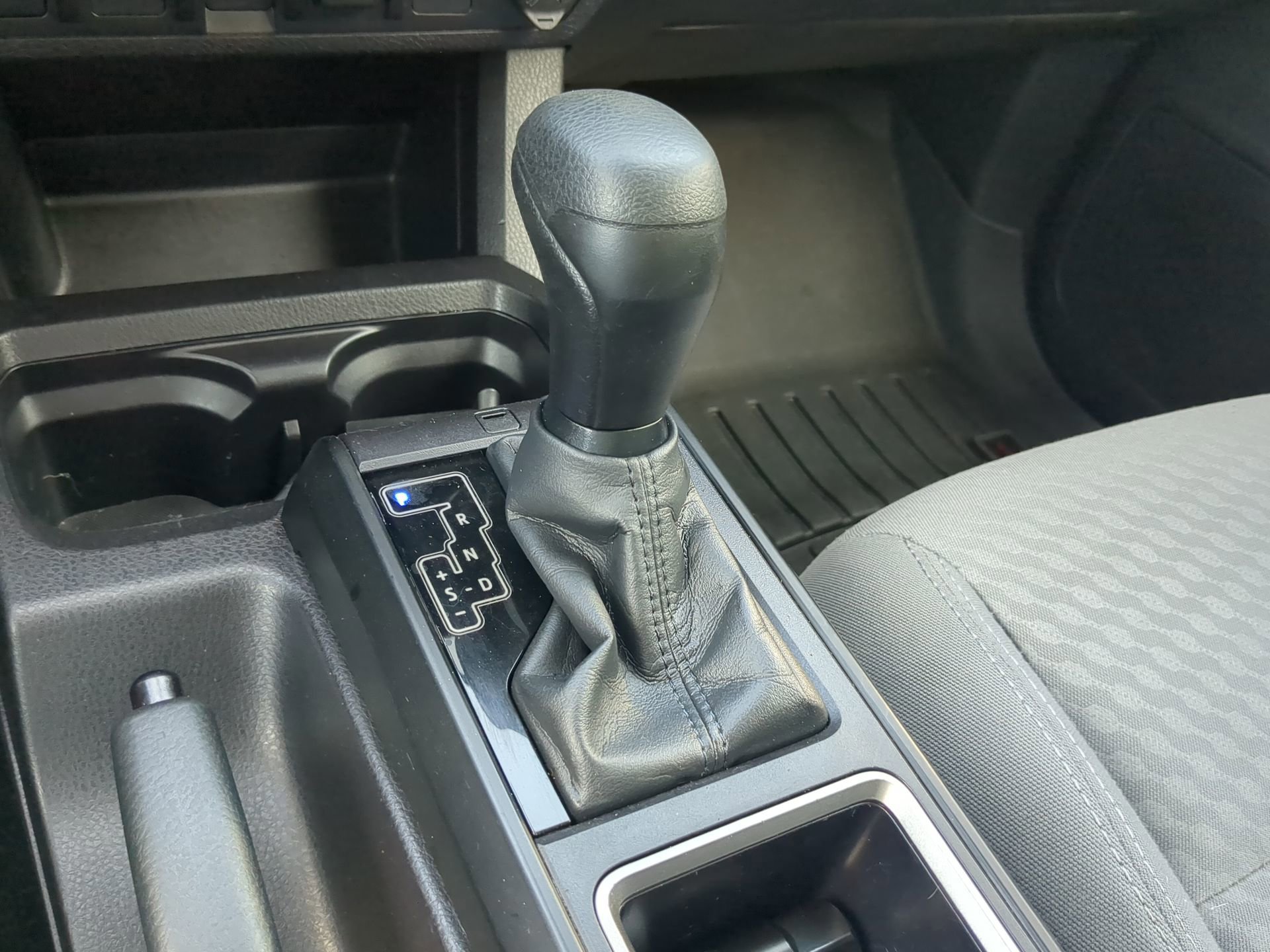 Used 2022 Toyota Tacoma SR RWD image 59