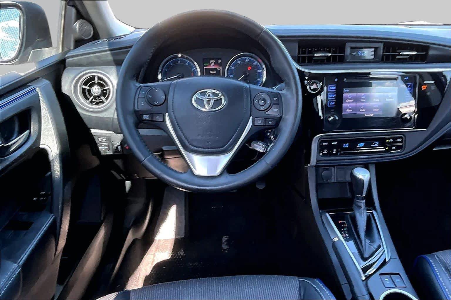 Used 2017 Toyota Corolla SE FWD image 8