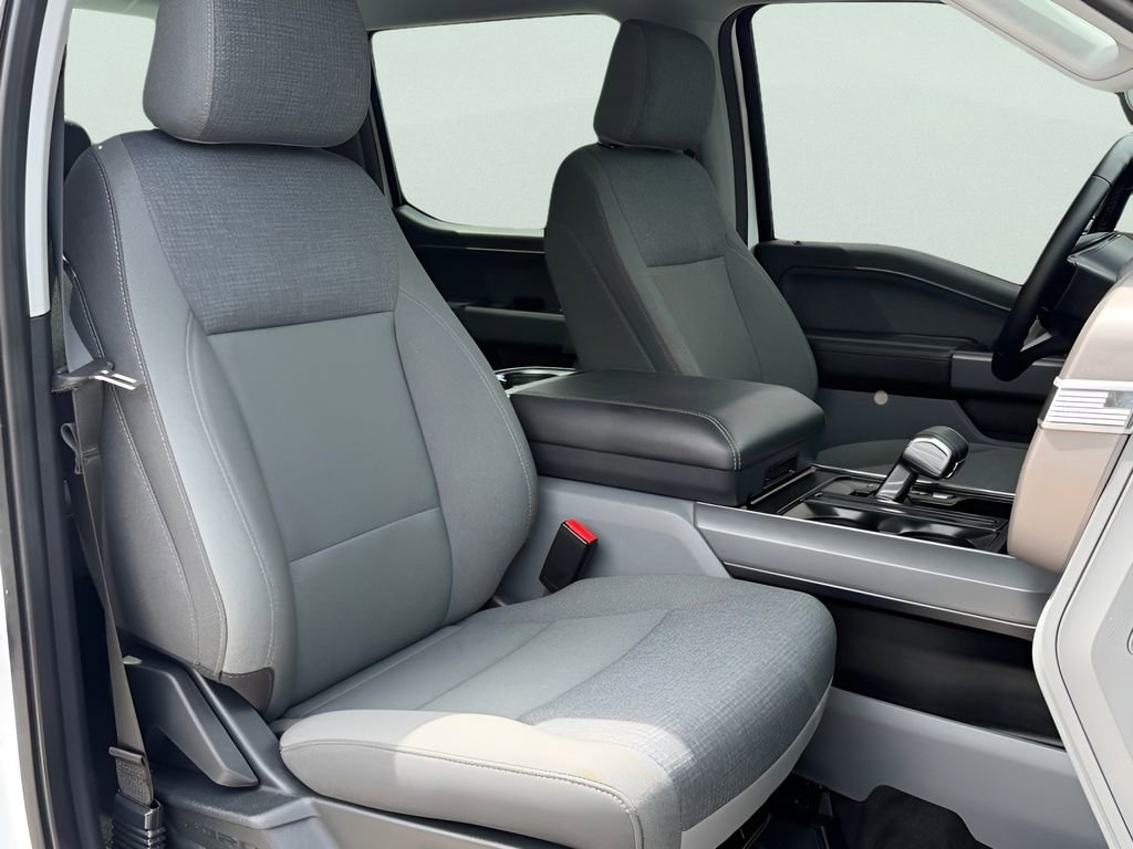 Certified 2025 Ford F150 Lightning XLT AWD/4WD image 32