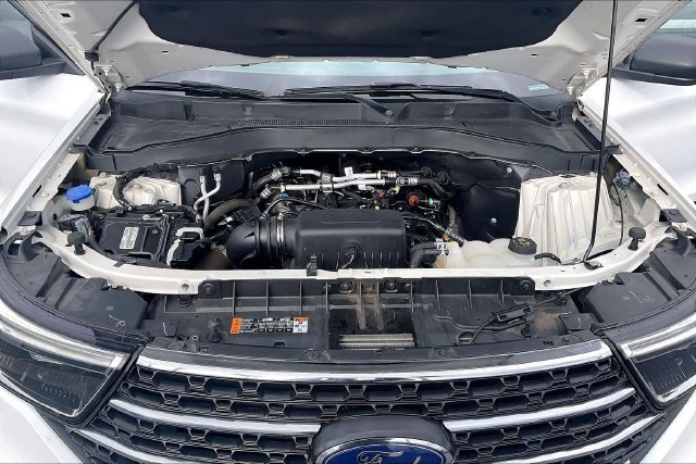 Certified 2023 Ford Explorer XLT w/ Equipment Group 202A AWD/4WD image 10