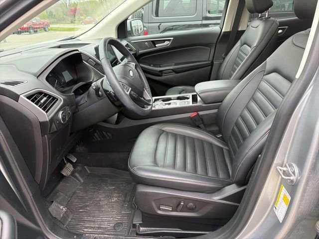 Certified 2022 Ford Edge SEL w/ Convenience Package AWD/4WD image 4
