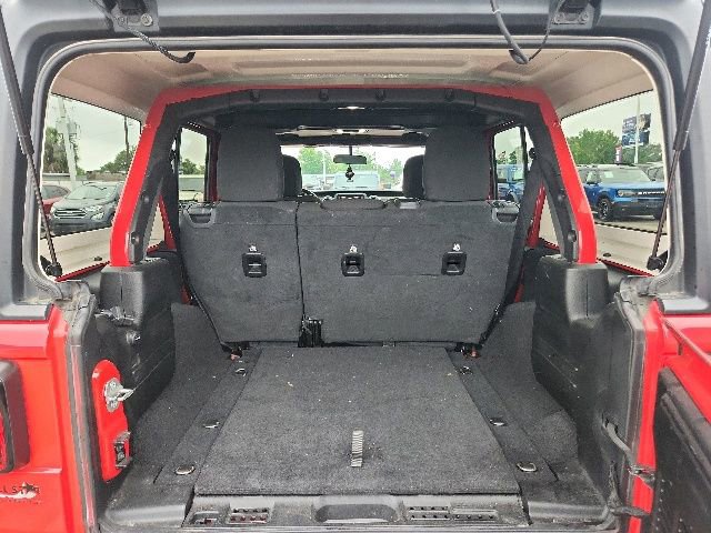 Used 2020 Jeep Wrangler Unlimited Sahara AWD/4WD image 19