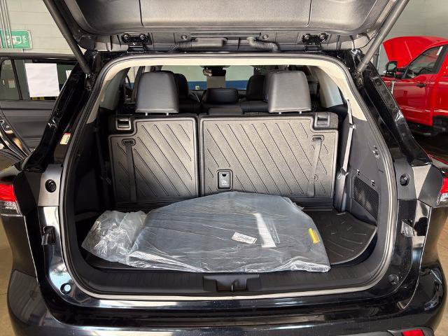 Used 2026 Toyota Highlander XLE AWD/4WD image 29