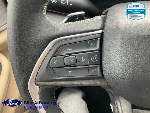 Used 2025 Jeep Grand Cherokee Limited w/ Black Appearance Package AWD/4WD image 8