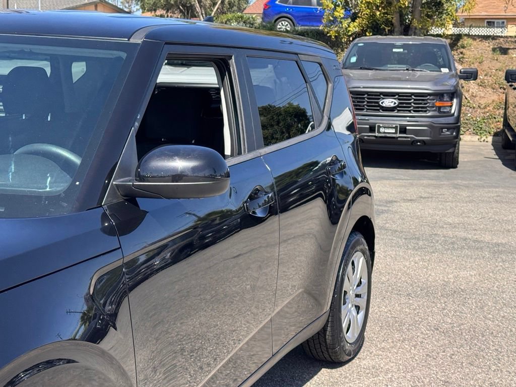 Used 2022 Kia Soul LX FWD image 9