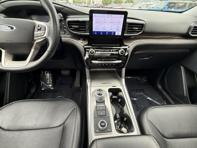 Certified 2021 Ford Explorer Limited w/ Hybrid Equipment Group 310A AWD/4WD image 16