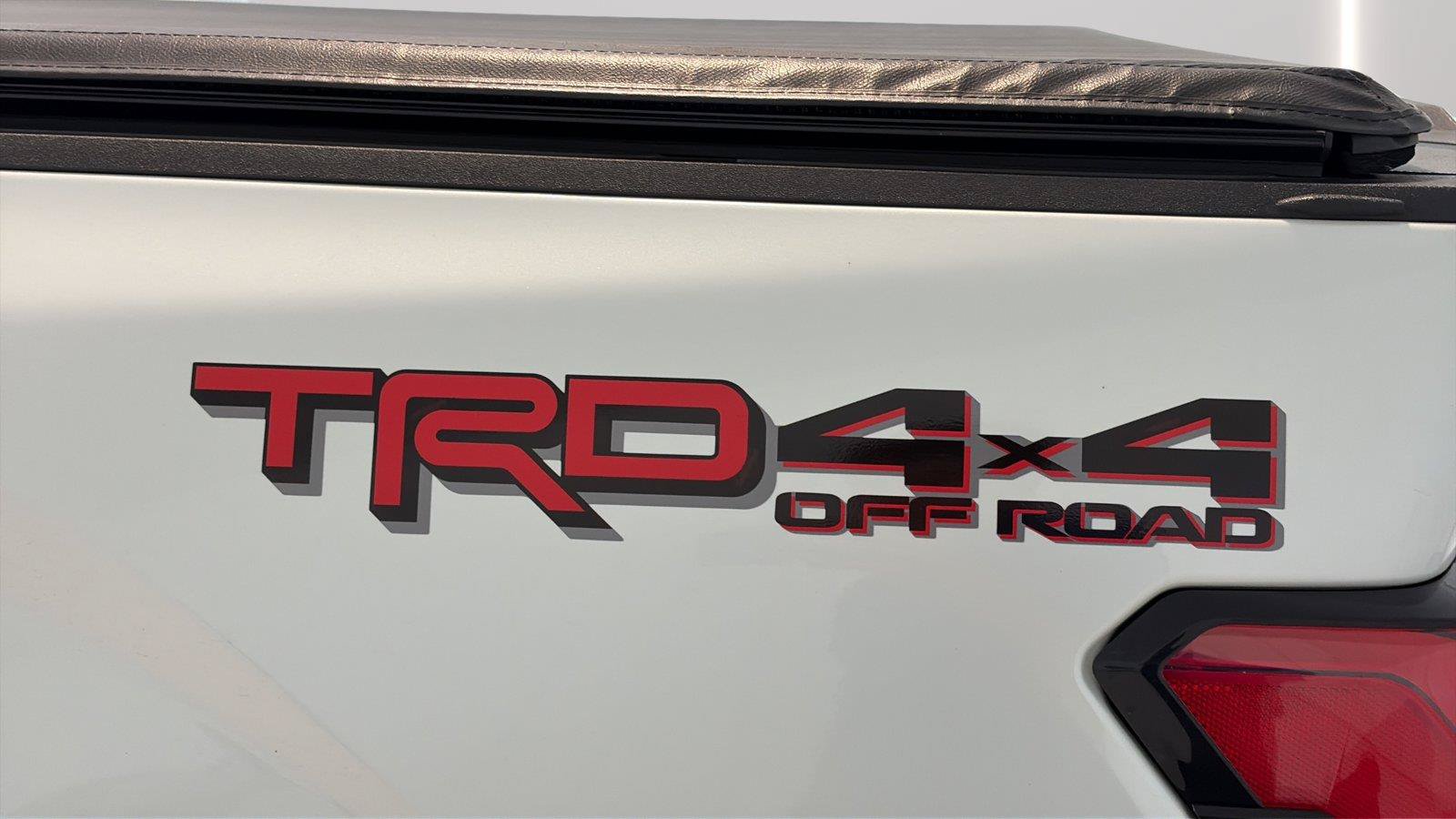 Used 2022 Toyota Tundra Limited w/ TRD Off-Road Package AWD/4WD image 27