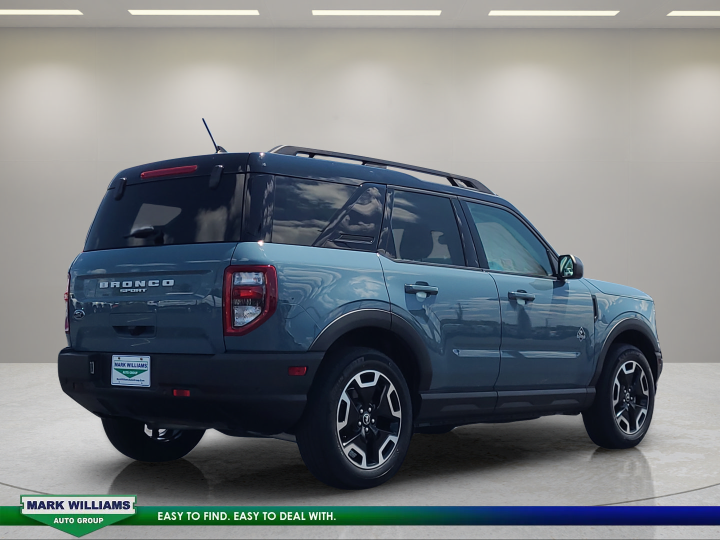 Certified 2023 Ford Bronco Sport Outer Banks w/ Tech Package AWD/4WD image 4