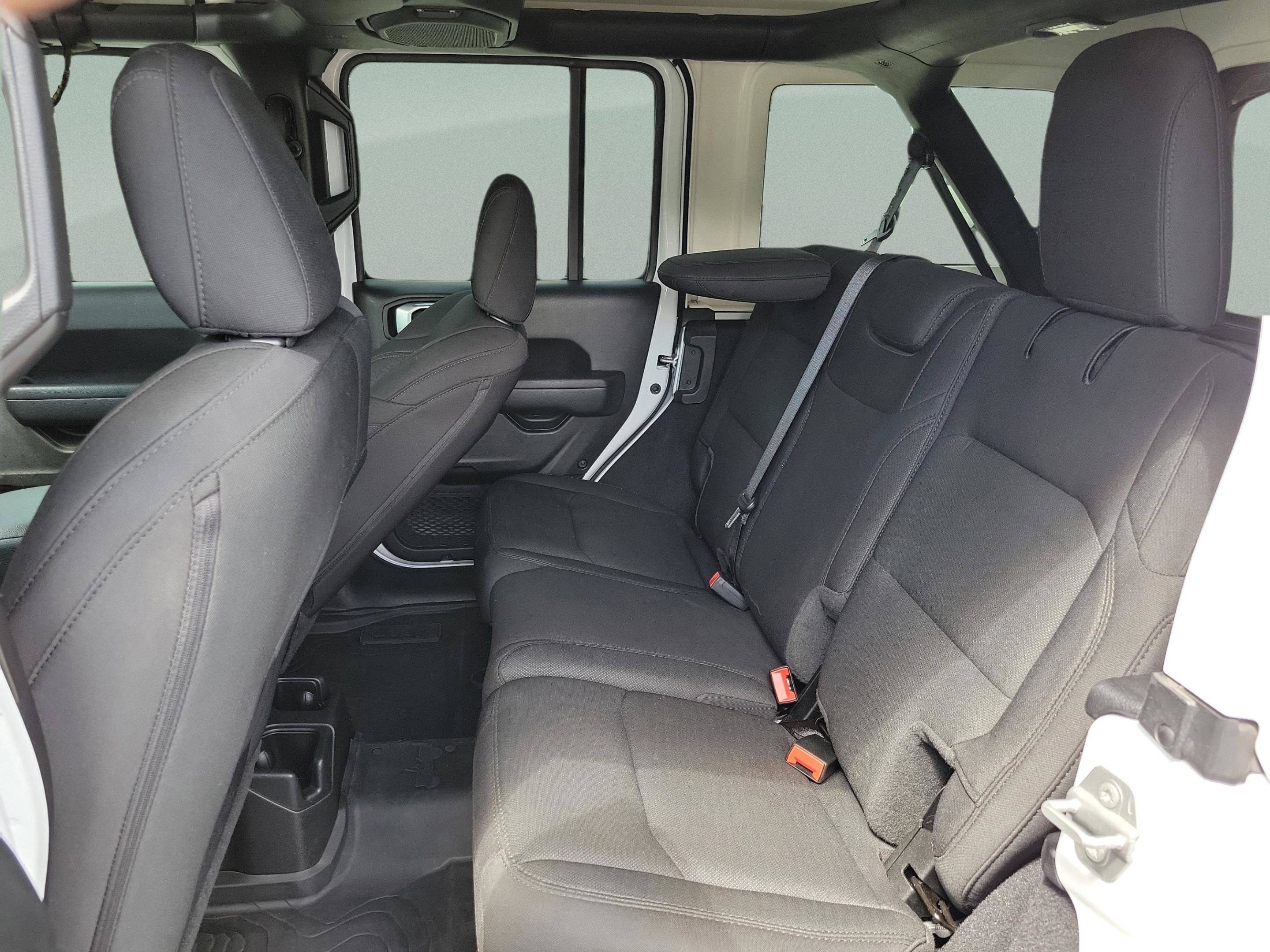 Used 2022 Jeep Wrangler Unlimited Sport image 25