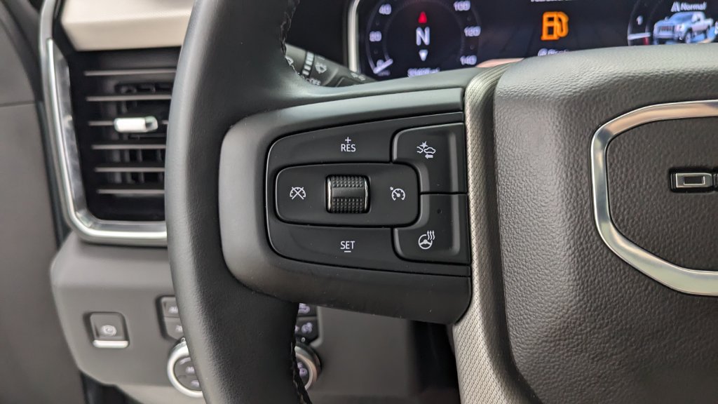 Used 2024 GMC Sierra 2500 Denali w/ Technology Package AWD/4WD image 33
