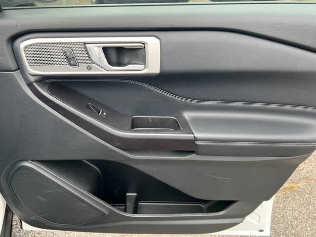 Certified 2020 Ford Explorer Limited RWD image 16