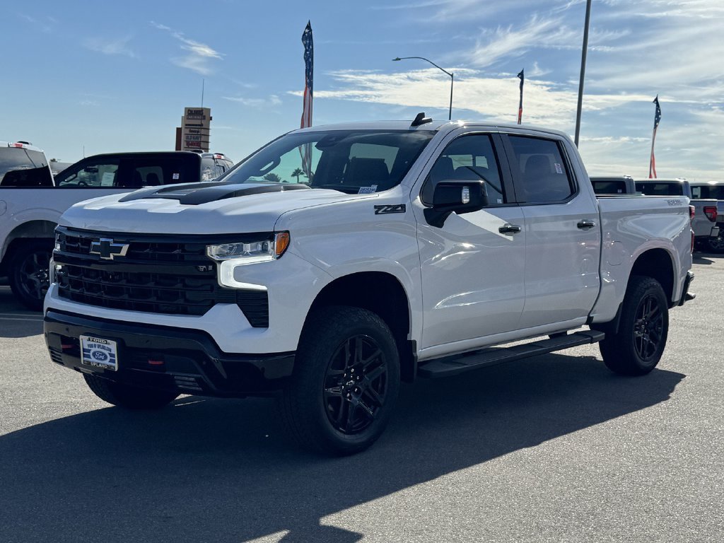 Used 2026 Chevrolet Silverado 1500 LT Trail Boss w/ LT Trail Boss Premium Package AWD/4WD image 4