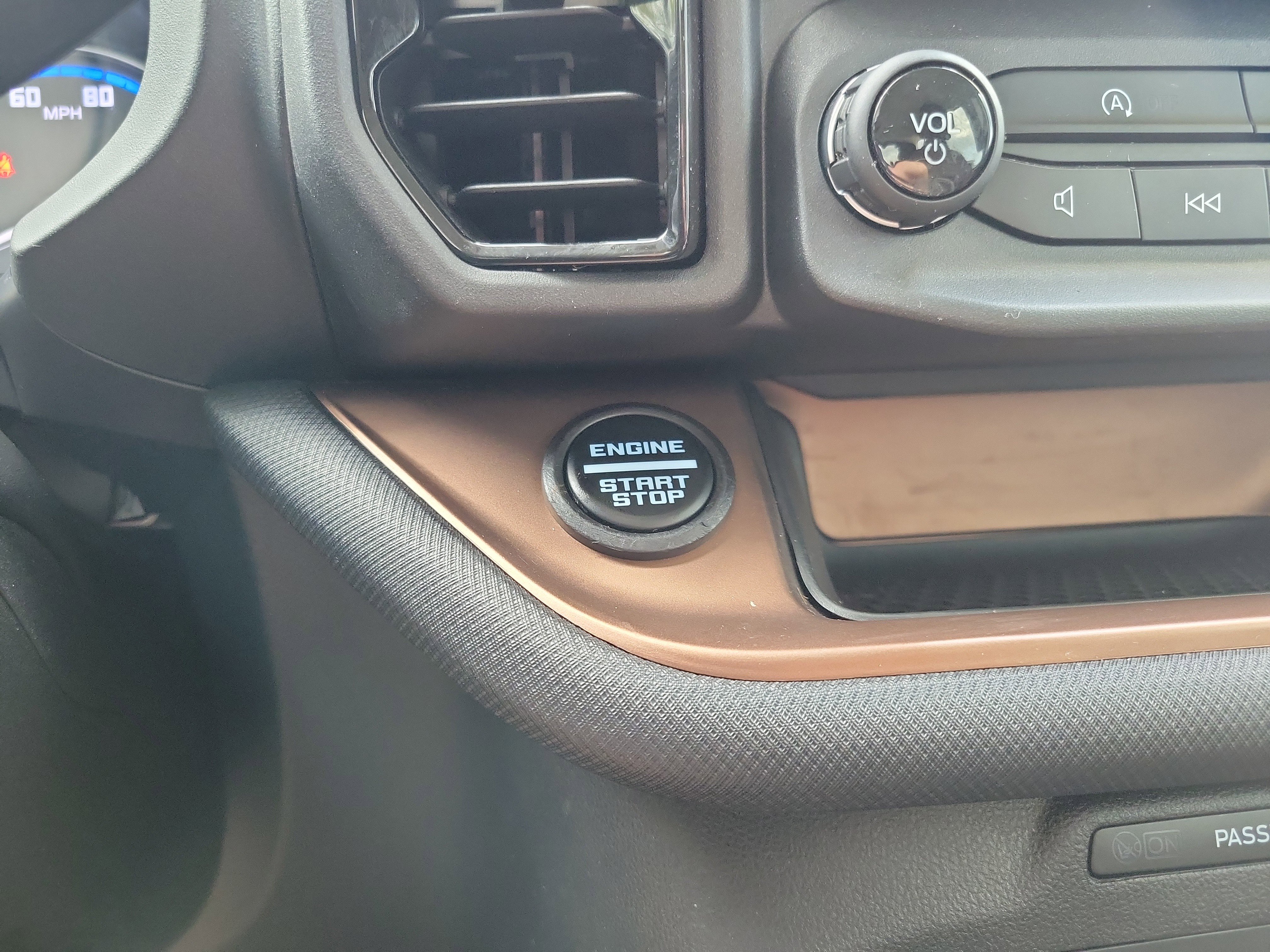 Certified 2023 Ford Bronco Sport Badlands w/ Premium Package AWD/4WD image 29