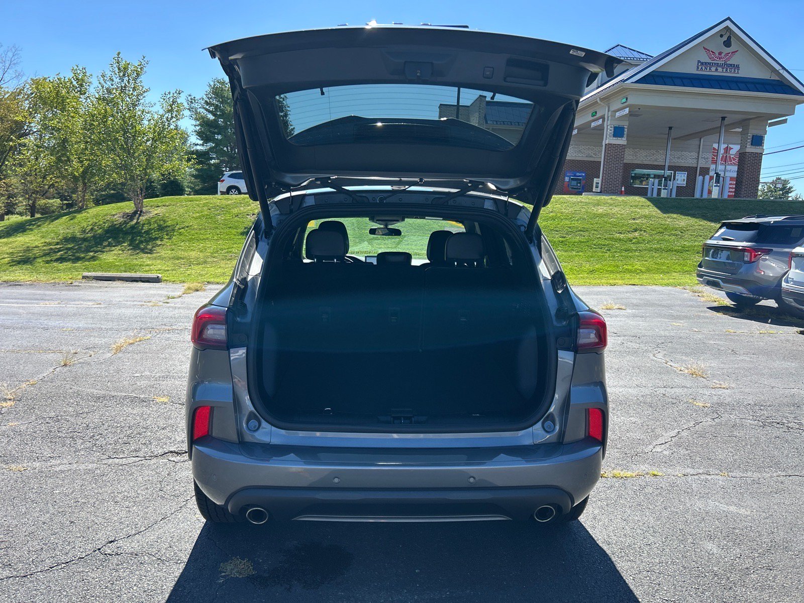Certified 2023 Ford Escape ST-Line Select w/ Tech Pack #2 AWD/4WD image 12
