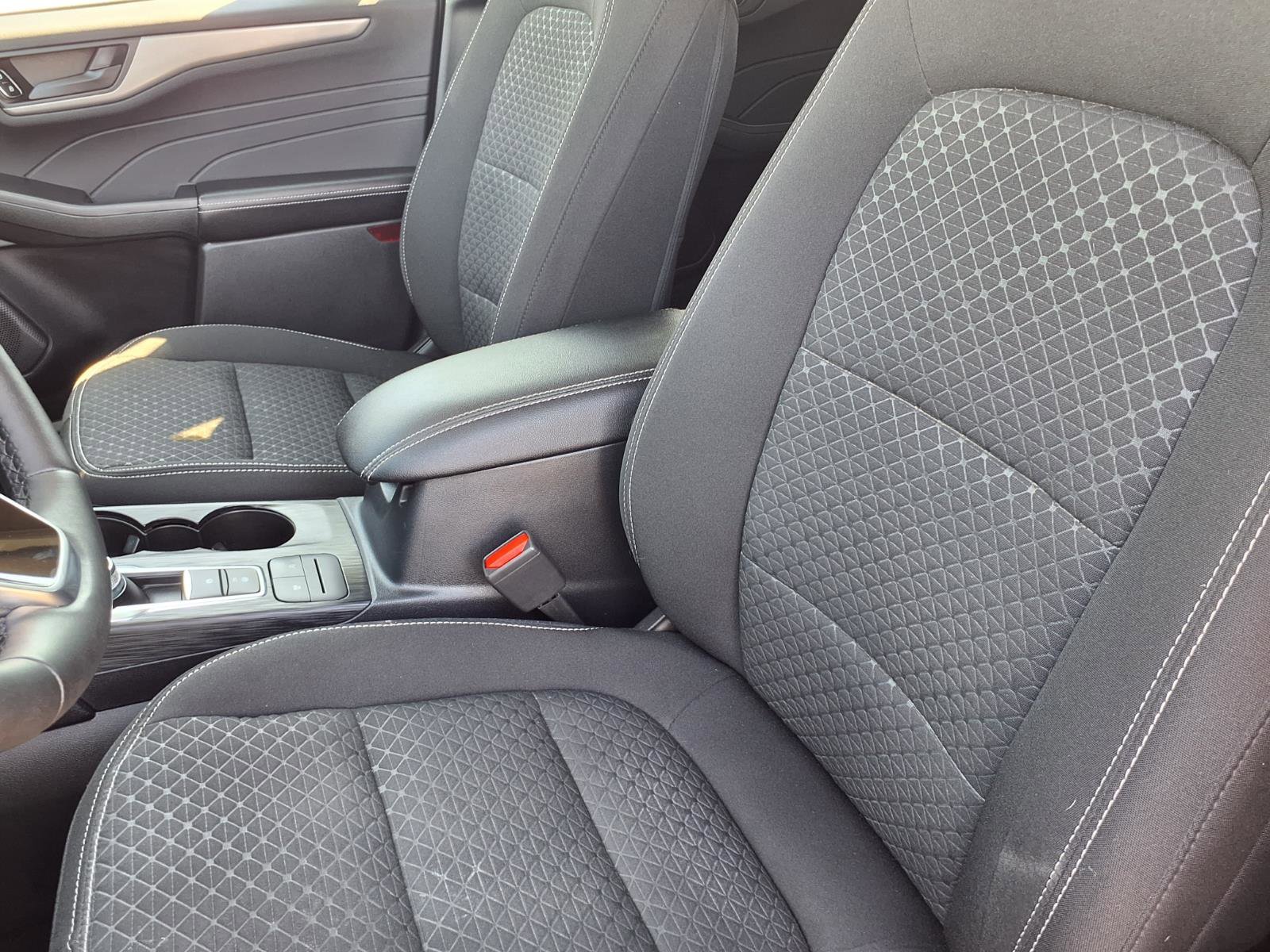 Certified 2023 Ford Escape Active AWD/4WD image 3