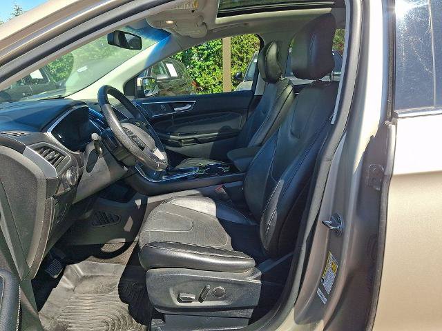 Certified 2017 Ford Edge Titanium w/ Equipment Group 301A FWD image 13