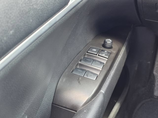 Used 2023 Toyota Camry SE FWD image 14