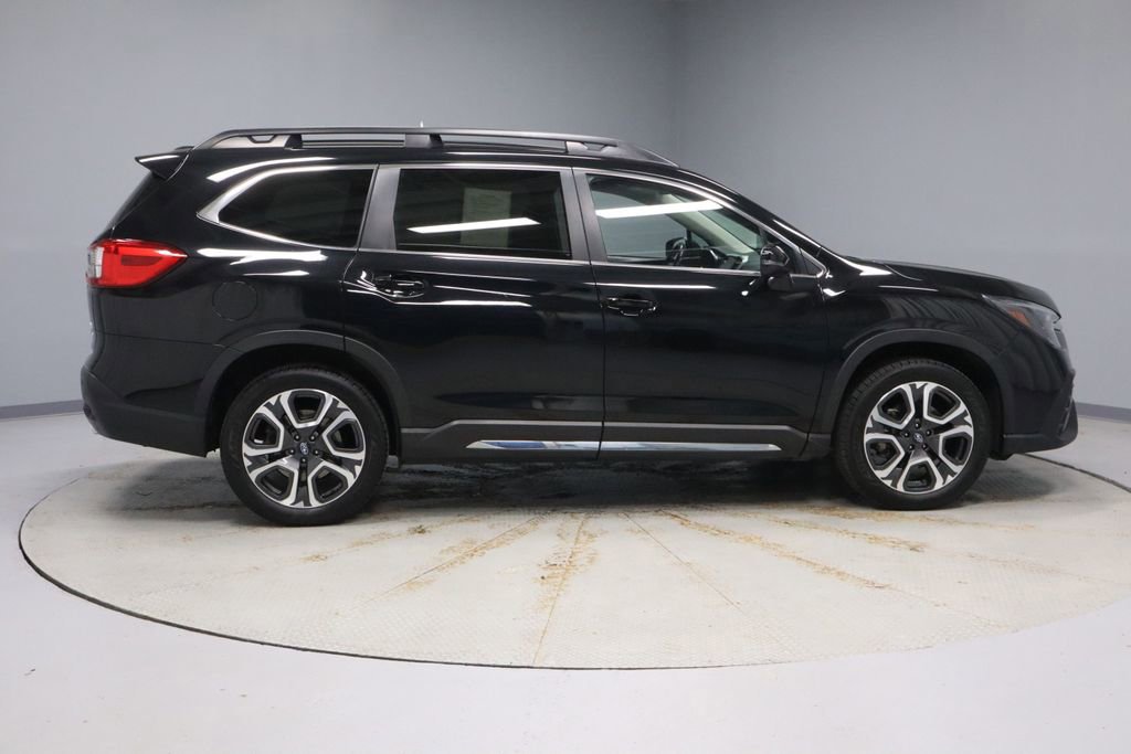 Used 2023 Subaru Ascent Limited AWD/4WD image 7