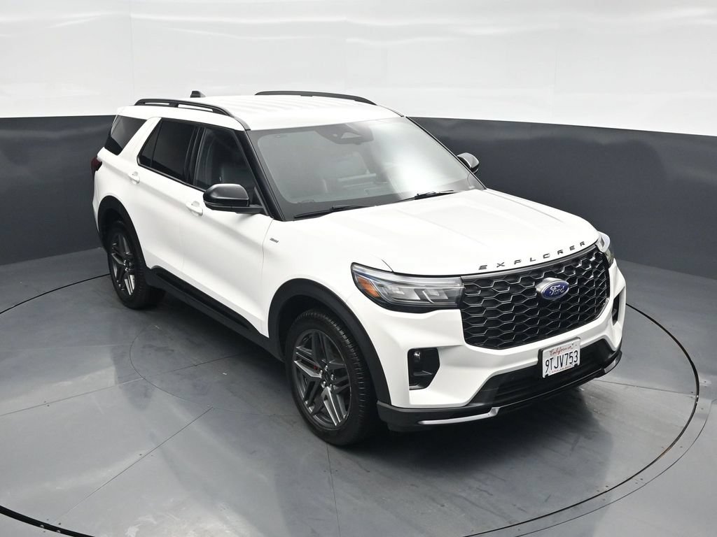 Certified 2025 Ford Explorer ST-Line w/ ST-Line Street Pack AWD/4WD image 35