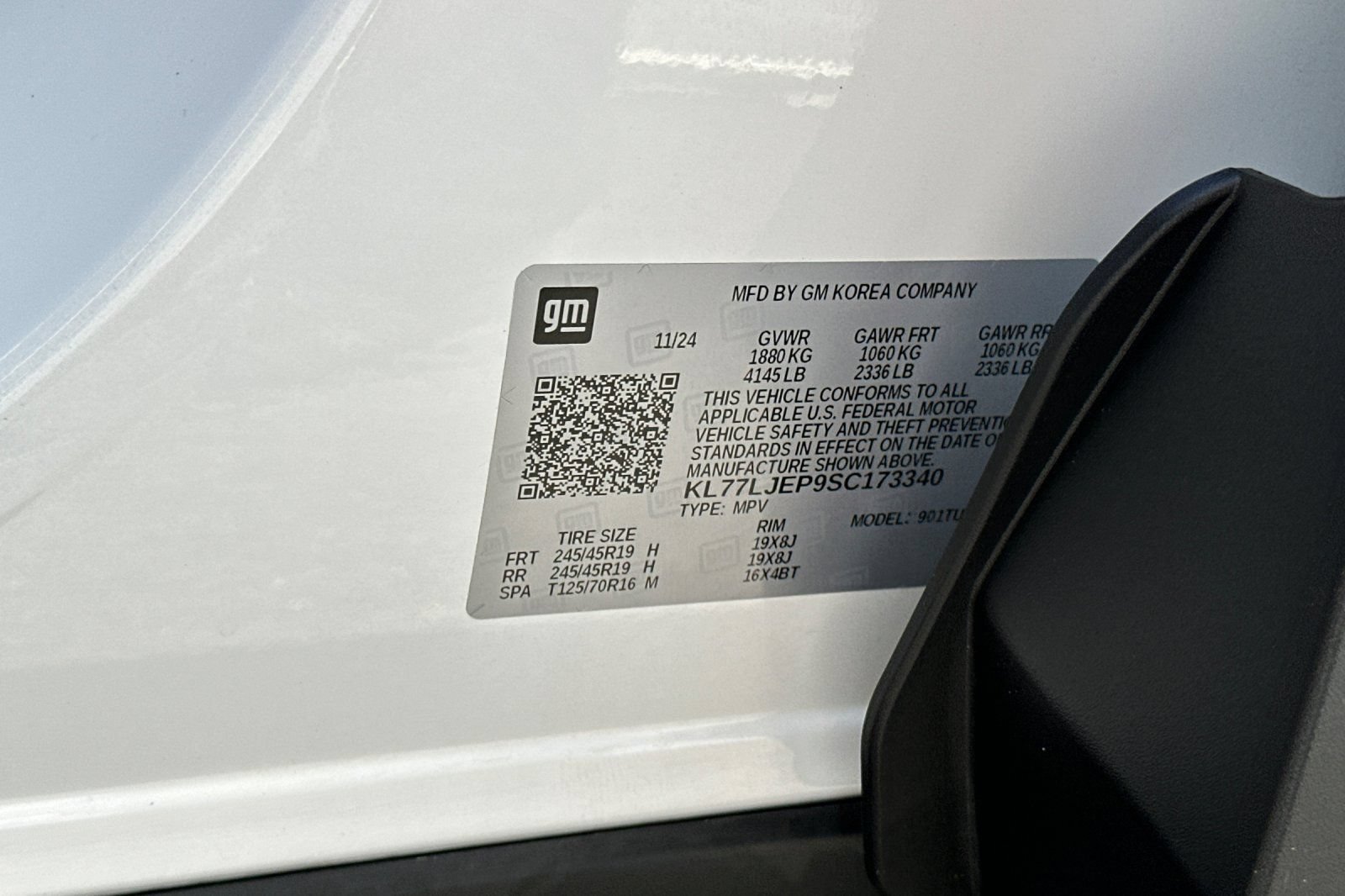Used 2025 Chevrolet Trax RS w/ Driver Confidence Package FWD image 33