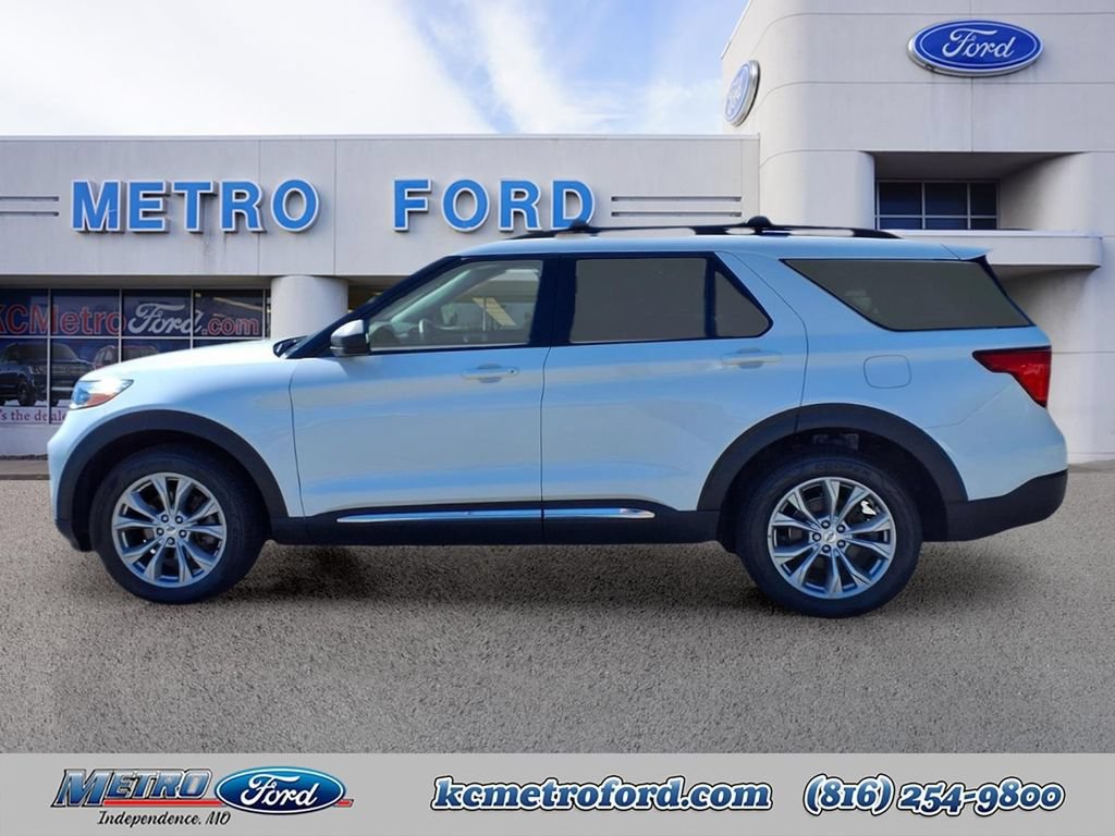 Certified 2022 Ford Explorer XLT w/ Equipment Group 202A AWD/4WD image 6
