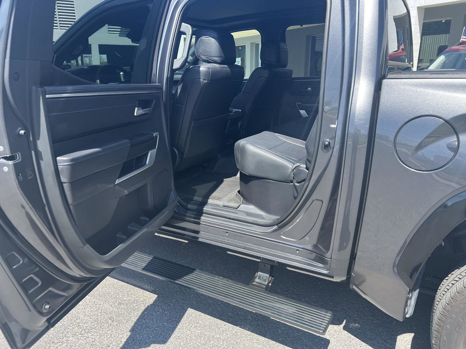 Used 2025 Toyota Tundra Platinum AWD/4WD image 10