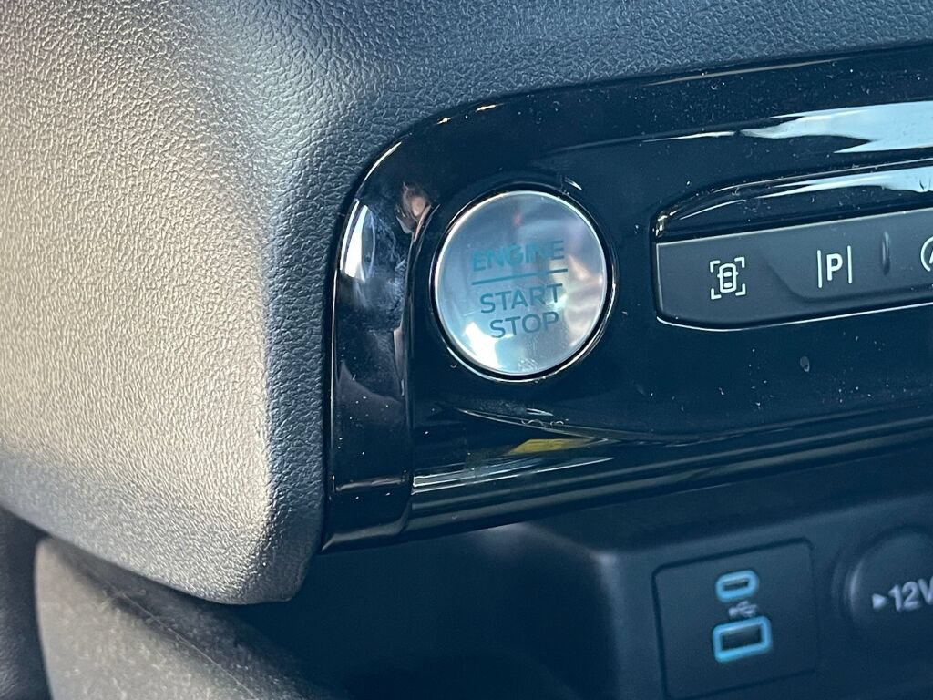 Certified 2023 Ford Escape ST-Line Elite w/ Premium Technology Package AWD/4WD image 15