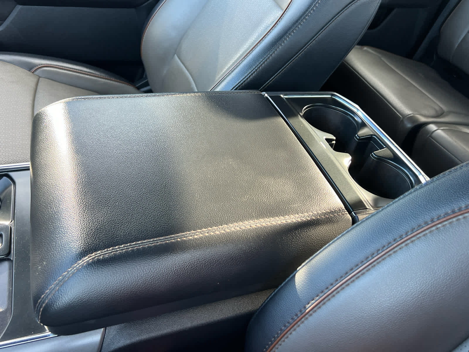 Certified 2025 Ford F150 Lariat w/ FX4 Off-Road Package image 41