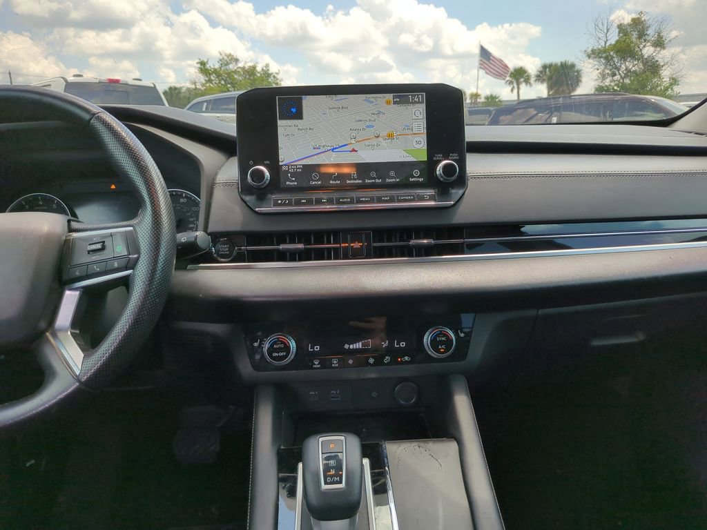 Used 2022 Mitsubishi Outlander SEL Black Edition FWD image 14