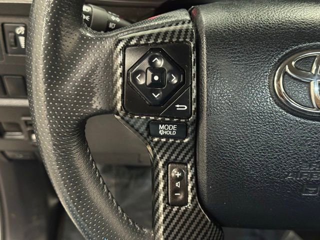 Used 2018 Toyota 4Runner TRD Off-Road Premium AWD/4WD image 20