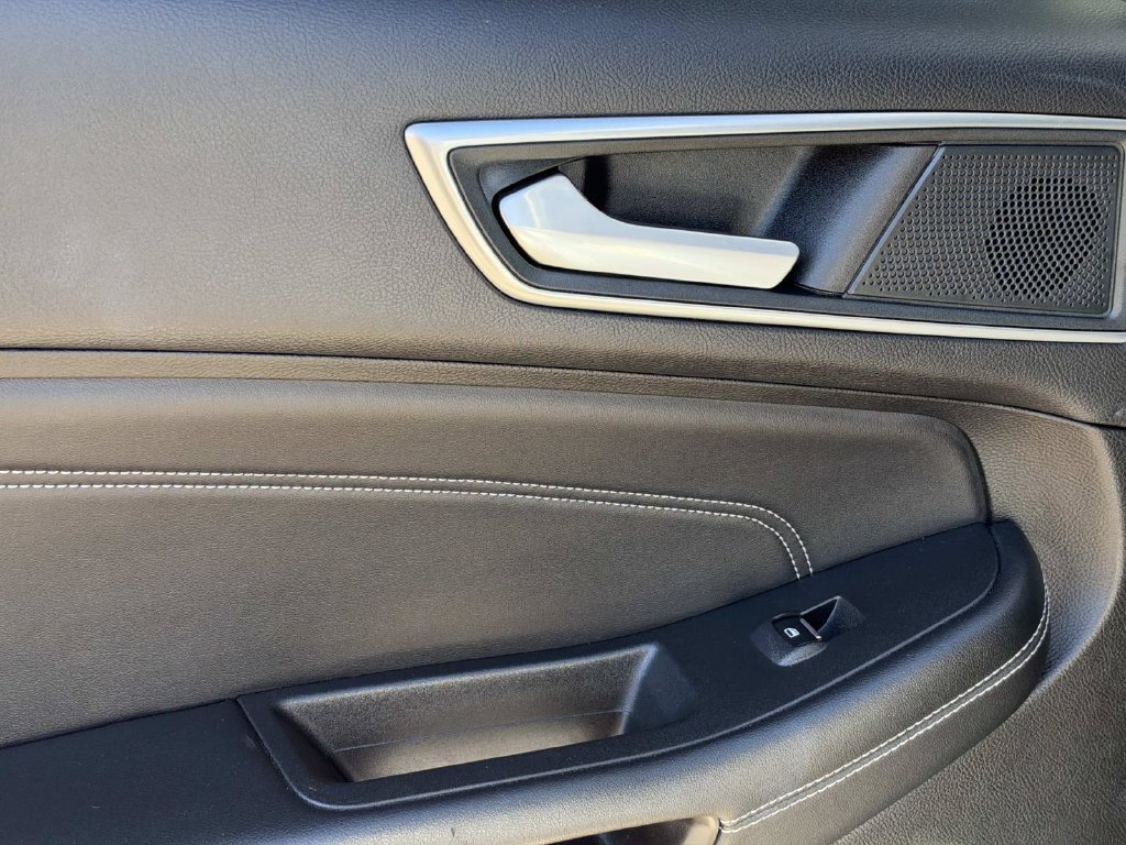 Certified 2024 Ford Edge Titanium AWD/4WD image 19