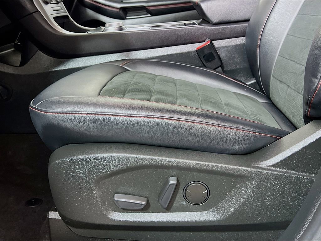 Certified 2022 Ford Edge ST-Line image 24