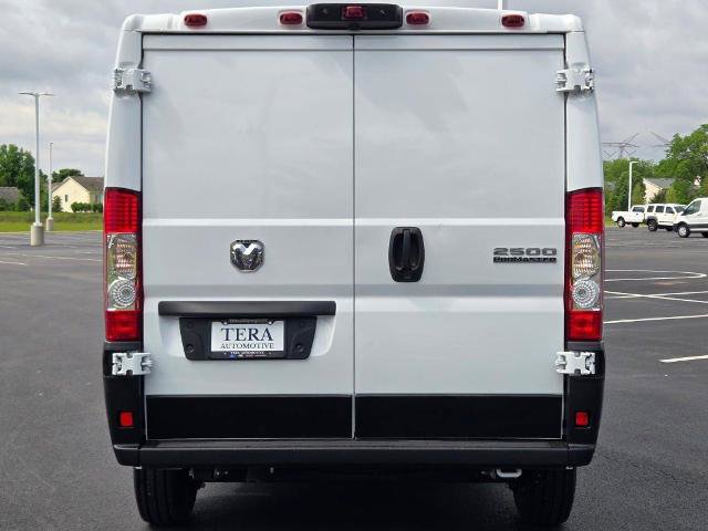 Used 2025 RAM ProMaster 2500 w/ Convenience Group FWD image 11