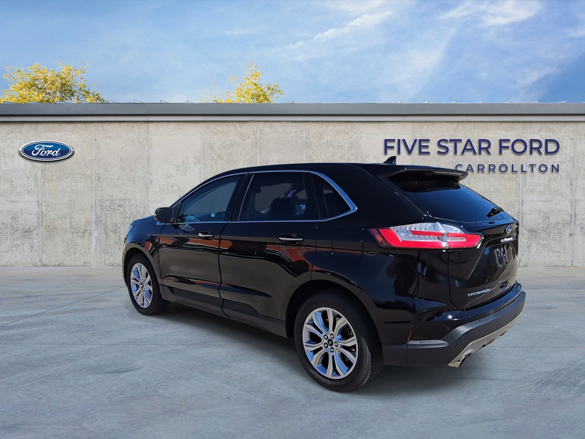 Certified 2022 Ford Edge Titanium image 3