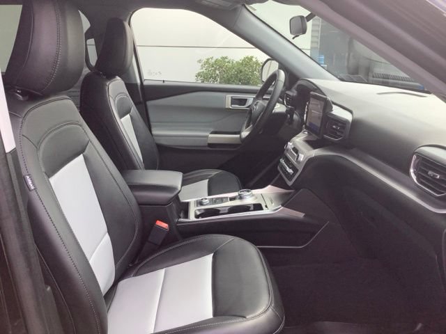 Certified 2023 Ford Explorer XLT w/ Equipment Group 202A AWD/4WD image 24