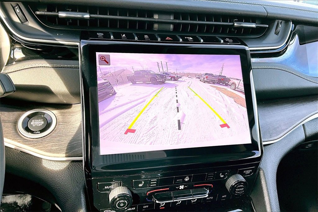 Used 2022 Jeep Grand Cherokee Limited 4xe image 21