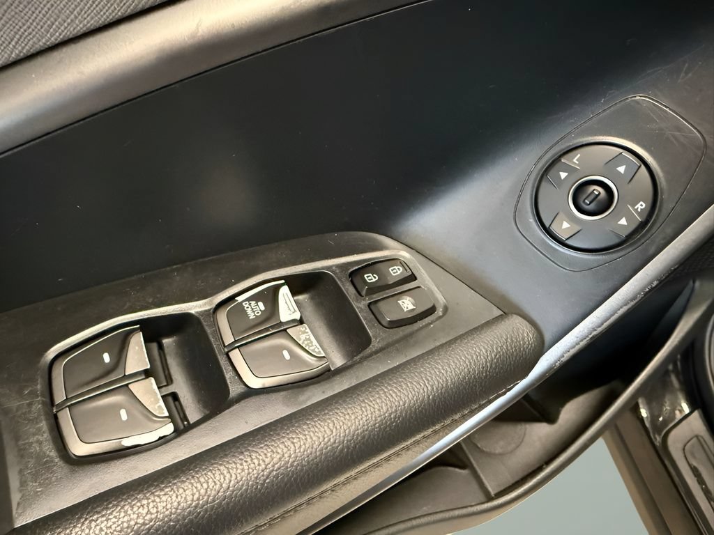 Used 2018 Hyundai Santa Fe Sport AWD/4WD image 23