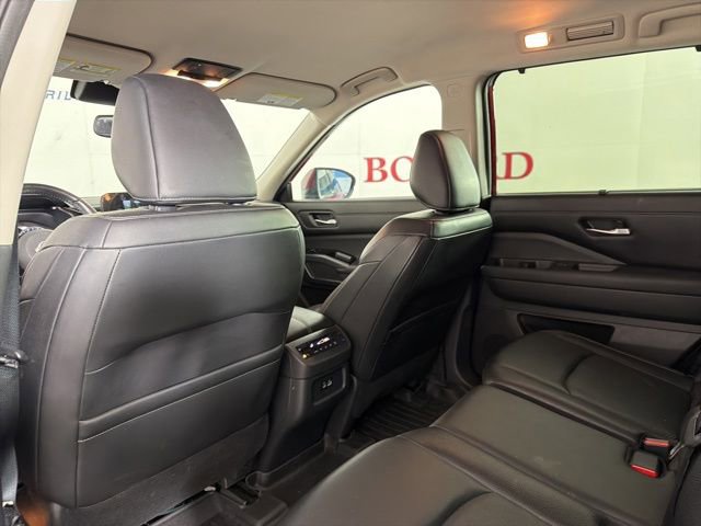 Used 2022 Nissan Pathfinder SL FWD image 14
