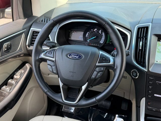 Certified 2018 Ford Edge Titanium w/ Technology Package FWD image 17