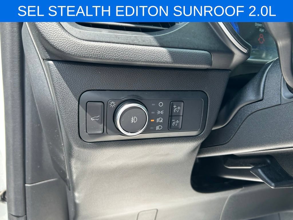 Certified 2022 Ford Escape SEL w/ SEL Stealth AWD Package image 18