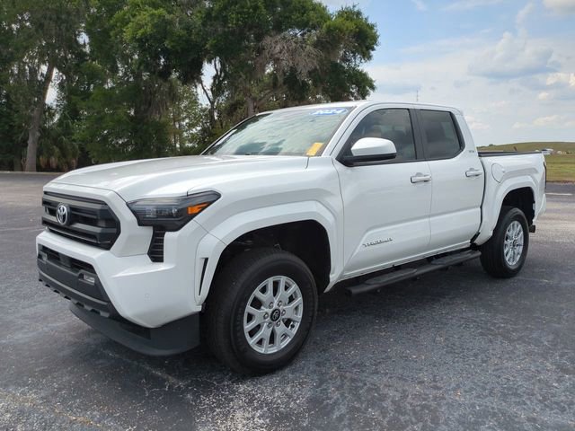 Used 2024 Toyota Tacoma SR5 w/ SR5 Upgrade Package AWD/4WD image 9