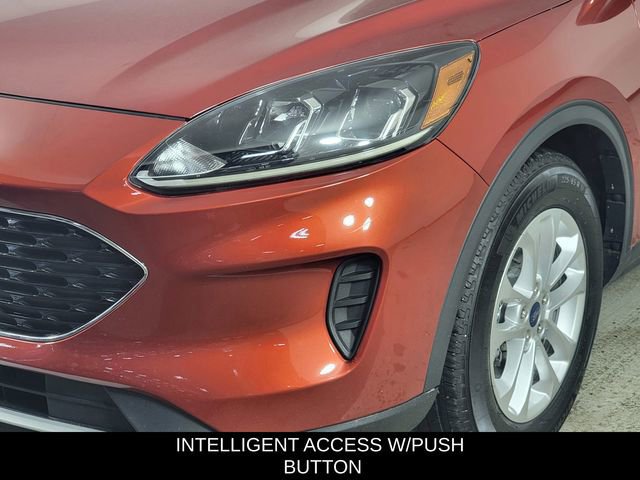 Certified 2020 Ford Escape SE FWD image 9
