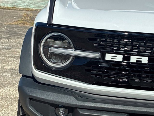 Certified 2025 Ford Bronco Outer Banks w/ Black Appearance Package AWD/4WD image 9