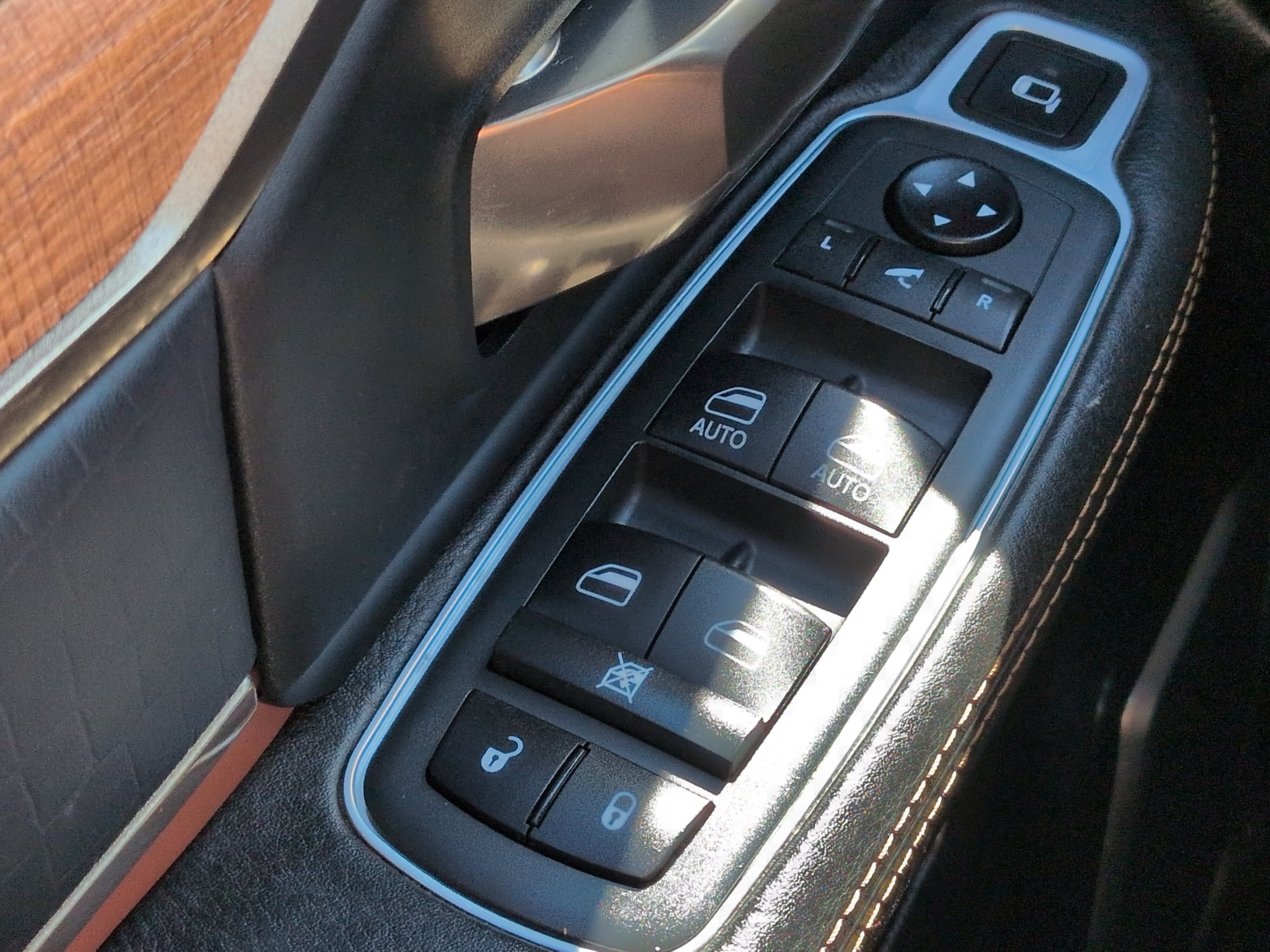 Used 2020 RAM 2500 Limited RWD image 21